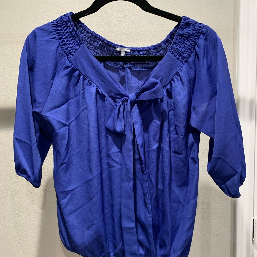 Periwinkle top with bow